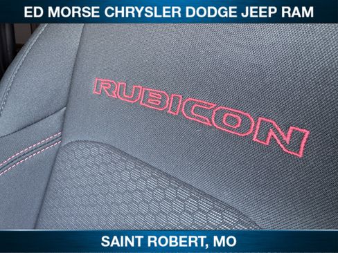Used 2020 Jeep Gladiator Rubicon w/ Cold Weather Group AWD/4WD image 18