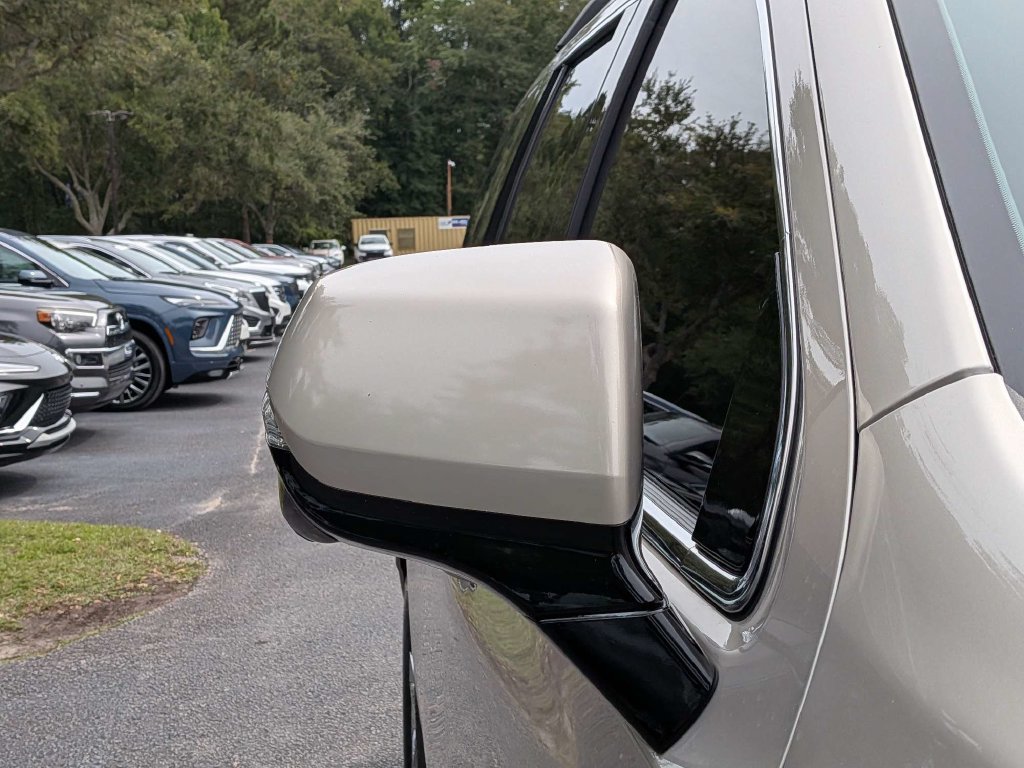 Certified 2023 Cadillac Escalade Premium Luxury Platinum w/ LPO, Radiant Package AWD/4WD image 12