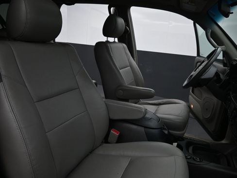 Used 2005 Toyota Sequoia SR5 image 22