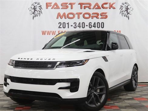 Used 2024 Land Rover Range Rover Sport SE image 1