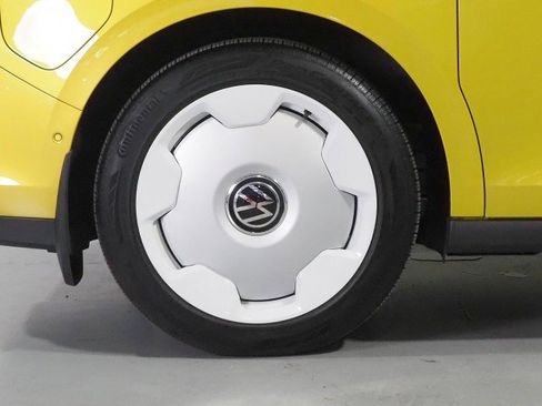 Used 2025 Volkswagen ID. Buzz 1st Edition image 47