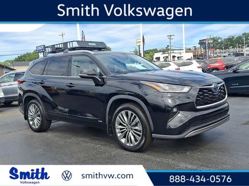 Used 2022 Toyota Highlander Platinum image 1