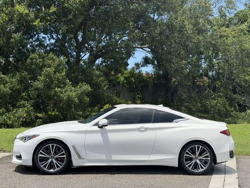 Used 2022 INFINITI Q60 3.0t Luxe w/ Essential Package RWD image 2