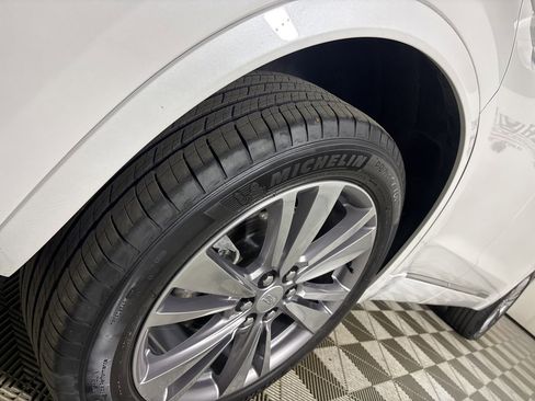 Used 2024 Cadillac XT6 Premium Luxury AWD/4WD image 32