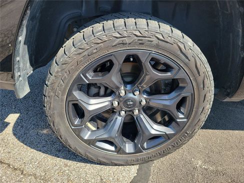 Used 2024 RAM 1500 Limited w/ Night Edition AWD/4WD image 5