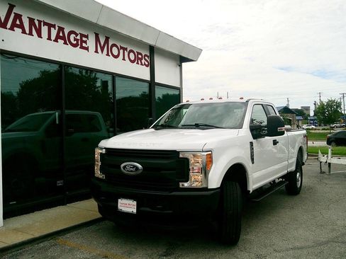 Used 2017 Ford F350 XL AWD/4WD image 1