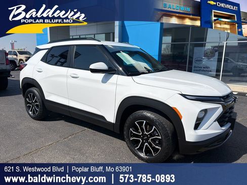 Used 2024 Chevrolet TrailBlazer ACTIV w/ Driver Confidence Package image 1