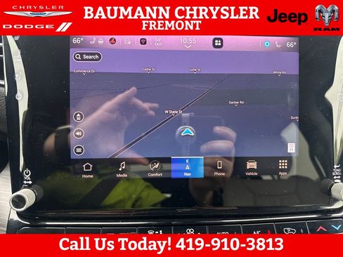 Used 2024 Jeep Wagoneer Series III w/ Premium Group I AWD/4WD image 19