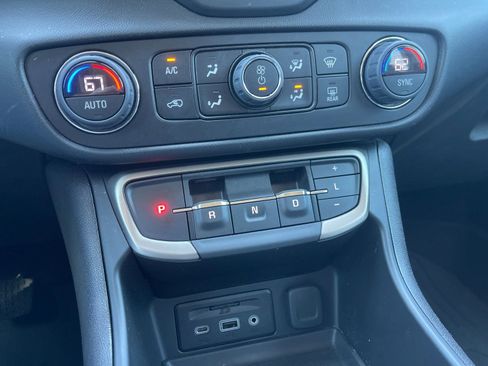 Used 2024 GMC Terrain Denali w/ Denali Premium Package image 24