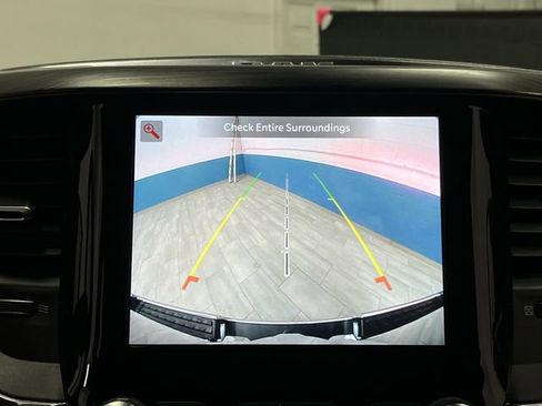 Used 2024 RAM 1500 Laramie image 10