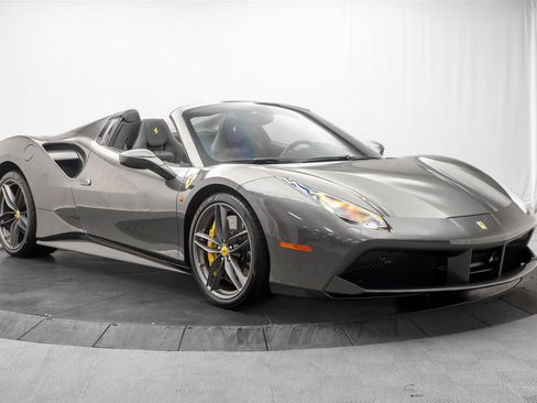Used 2017 Ferrari 488 Spider RWD image 17