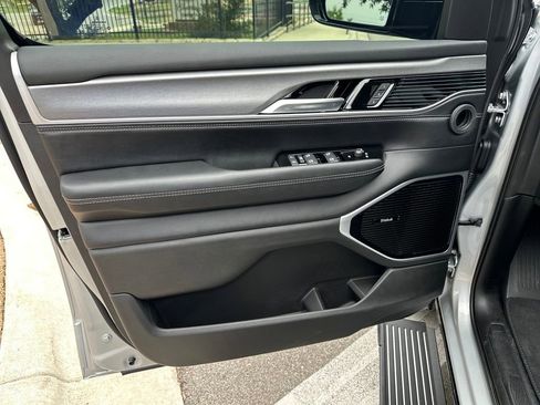 New 2026 Jeep Grand Wagoneer L Limited AWD/4WD image 14