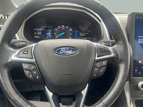 Used 2022 Ford Edge Titanium w/ Equipment Group 301A AWD/4WD image 14