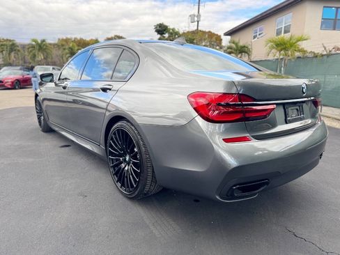 Used 2019 BMW 740i w/ M Sport Package image 7