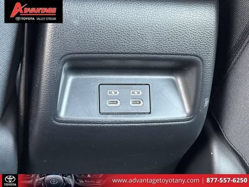 Used 2023 Toyota Corolla SE w/ Carpet Mat Package (TMS) FWD image 15
