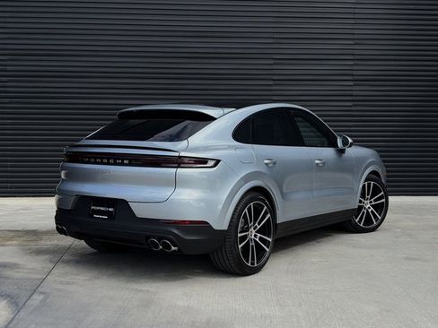 Certified 2025 Porsche Cayenne Coupe image 7