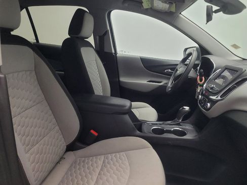 Used 2020 Chevrolet Equinox LS w/ LS Convenience Package image 21