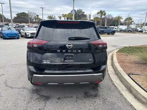 Used 2024 Nissan Rogue SL w/ SL Premium Package image 4