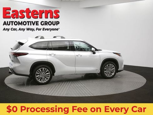 Used 2024 Toyota Highlander Platinum AWD/4WD image 49