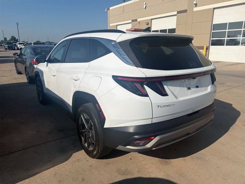 Used 2025 Hyundai Tucson SEL AWD/4WD image 3