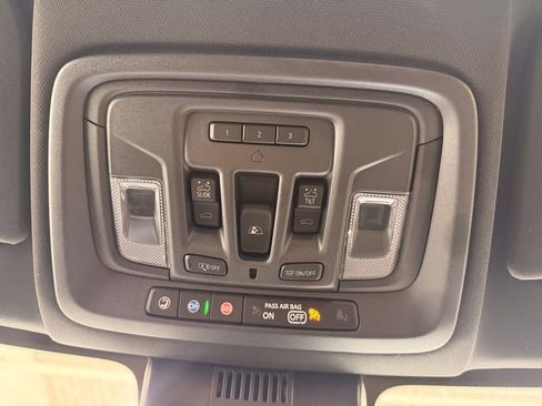 Used 2024 GMC Sierra 3500 AT4 w/ AT4 Premium Plus Package AWD/4WD image 49