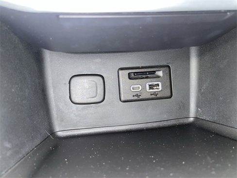 Certified 2023 GMC Acadia SLT w/ Elevation Edition image 32