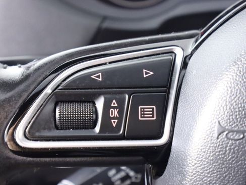 Used 2018 Audi Q3 2.0T Premium Plus image 12