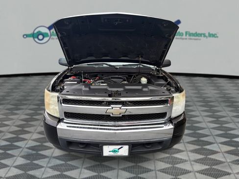 Used 2007 Chevrolet Silverado 1500 LT w/ Towing Package image 10