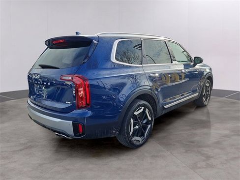 Used 2023 Kia Telluride S w/ S Sunroof Package image 4