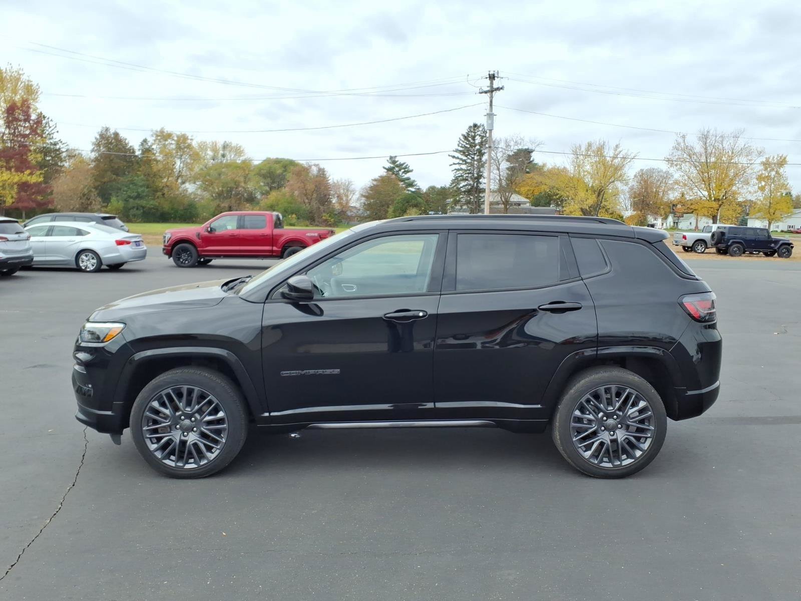 Used 2023 Jeep Compass High Altitude AWD/4WD image 2
