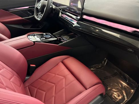 Used 2026 BMW i5 eDrive40 image 32