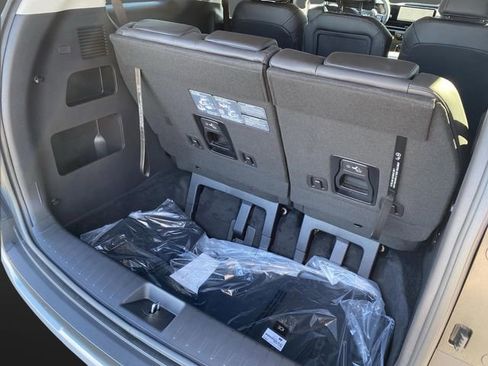 New 2026 Kia Carnival image 16