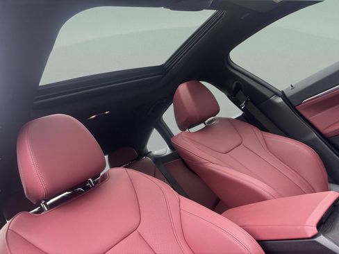 Used 2023 BMW i4 eDrive35 image 29