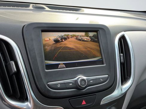 Used 2019 Chevrolet Equinox LS w/ LPO, Floor Liner Package FWD image 17