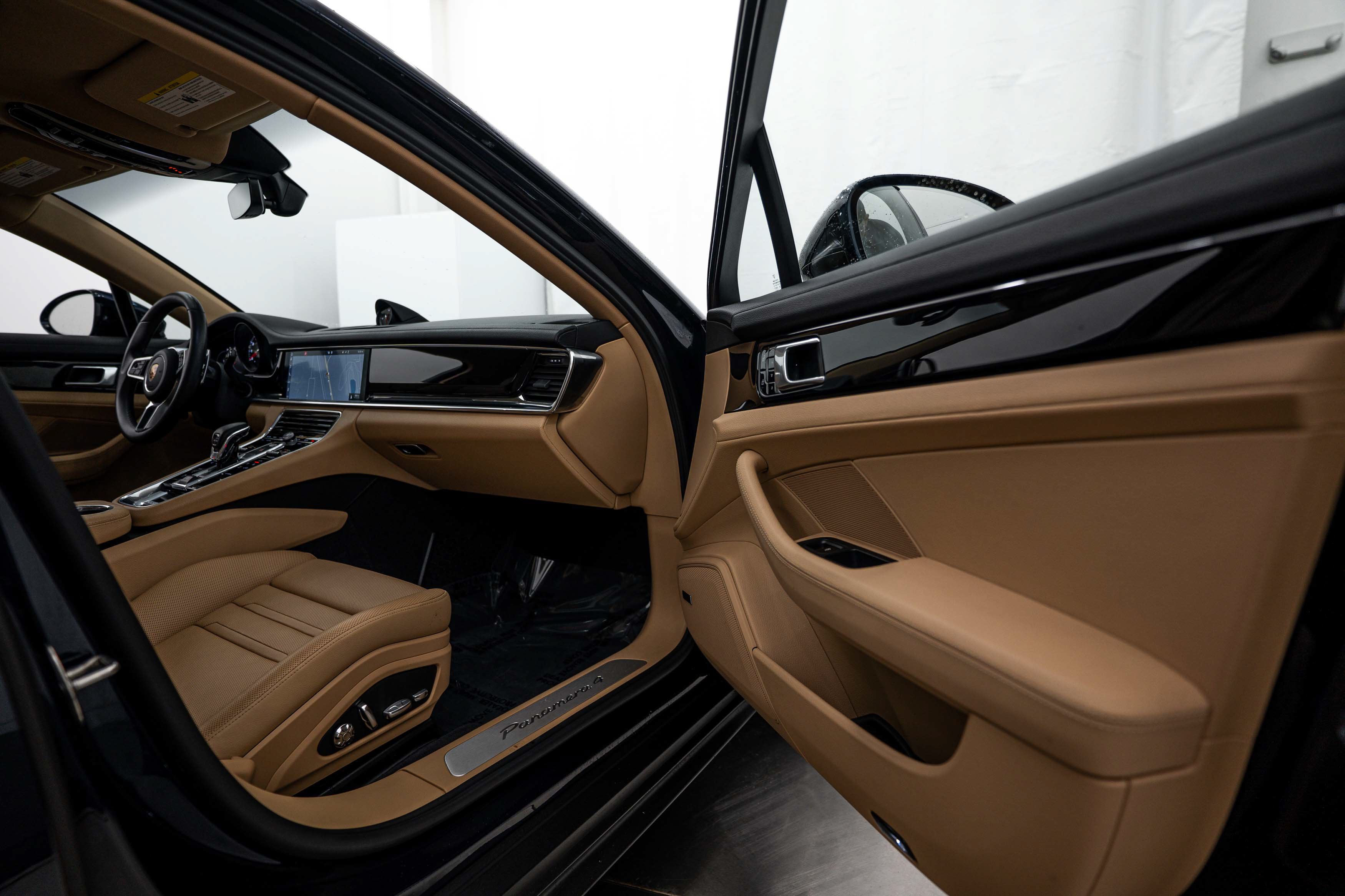 Certified 2020 Porsche Panamera 4 AWD/4WD image 17