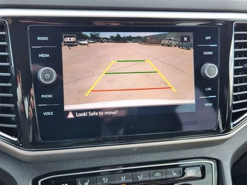Used 2023 Volkswagen Atlas Cross Sport SE FWD image 18