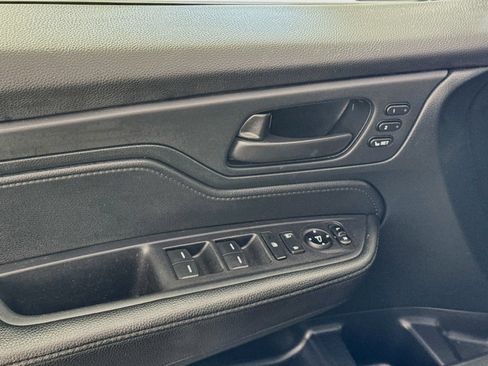 Used 2023 Honda Odyssey EX-L image 16