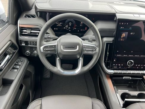 New 2026 GMC Yukon XL Denali RWD image 12