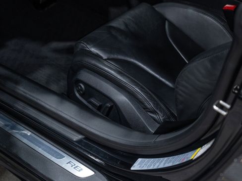 Used 2011 Audi R8 V10 AWD/4WD image 24