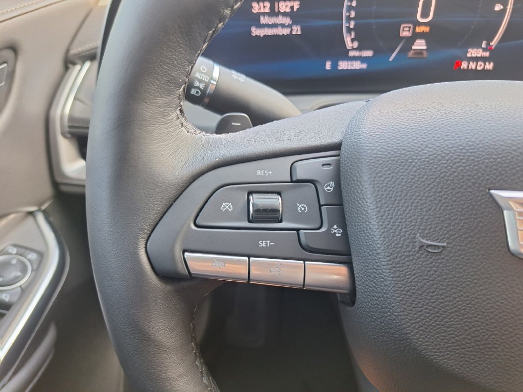 Certified 2025 Cadillac XT4 Premium Luxury w/ Technology Package FWD image 23
