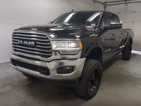 Used 2019 RAM 3500 Limited image 10