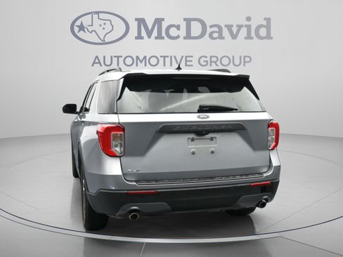 Used 2022 Ford Explorer XLT w/ Equipment Group 202A RWD image 7