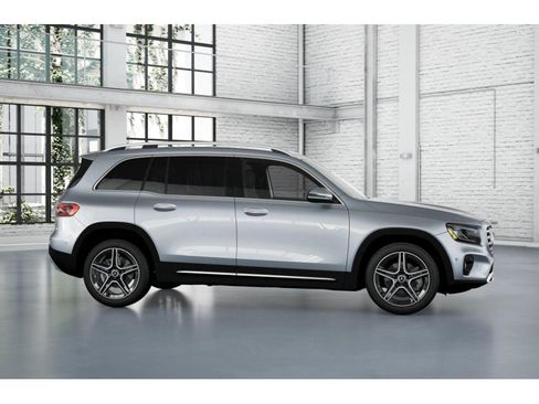 New 2026 Mercedes-Benz GLB 250 4MATIC image 6