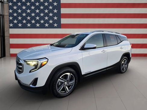 Used 2020 GMC Terrain SLT image 1