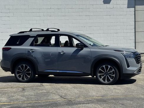 New 2026 Nissan Pathfinder Platinum AWD/4WD image 4