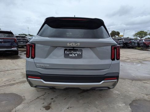 New 2026 Kia Sorento SX image 7
