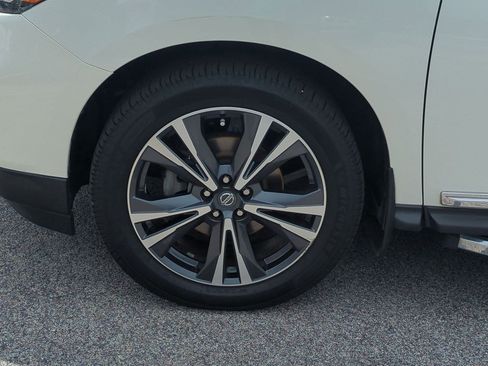 Used 2020 Nissan Pathfinder Platinum FWD image 11