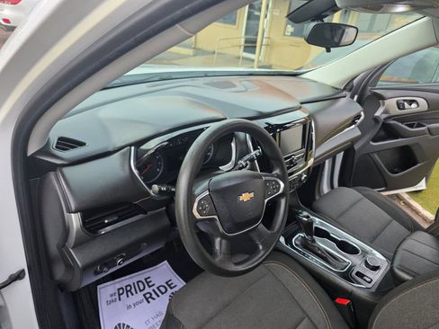 Used 2019 Chevrolet Traverse LS w/ LPO, Blackout Package FWD image 16