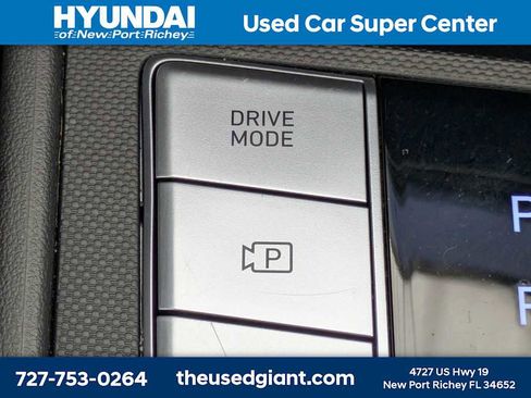 Used 2024 Hyundai Elantra SEL FWD image 23