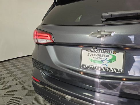 Used 2023 Chevrolet Equinox RS w/ RS Leather Package image 16